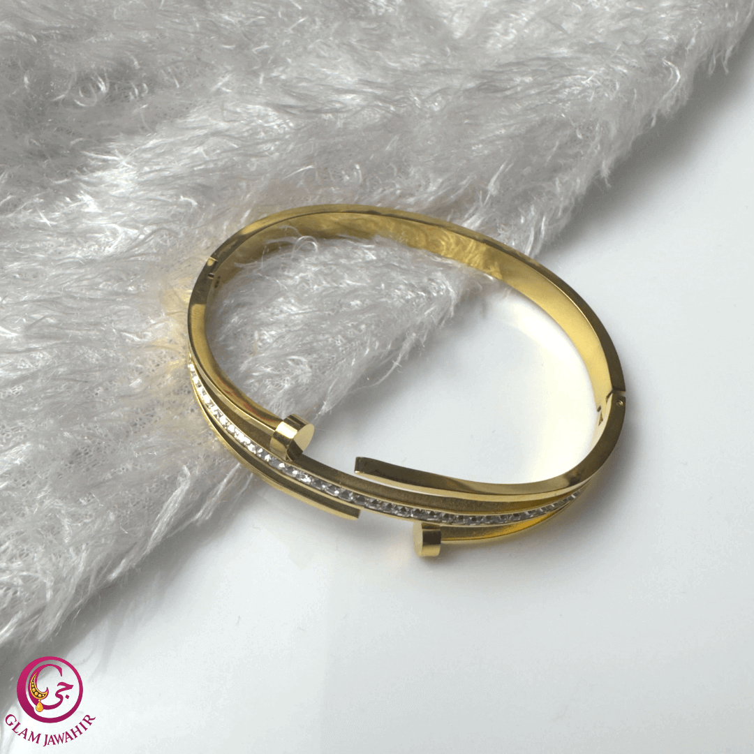 Bracelet Élégance Dorée GlamJawahir Bracelet doré en acier inoxydable avec zircons – GlamJawahir