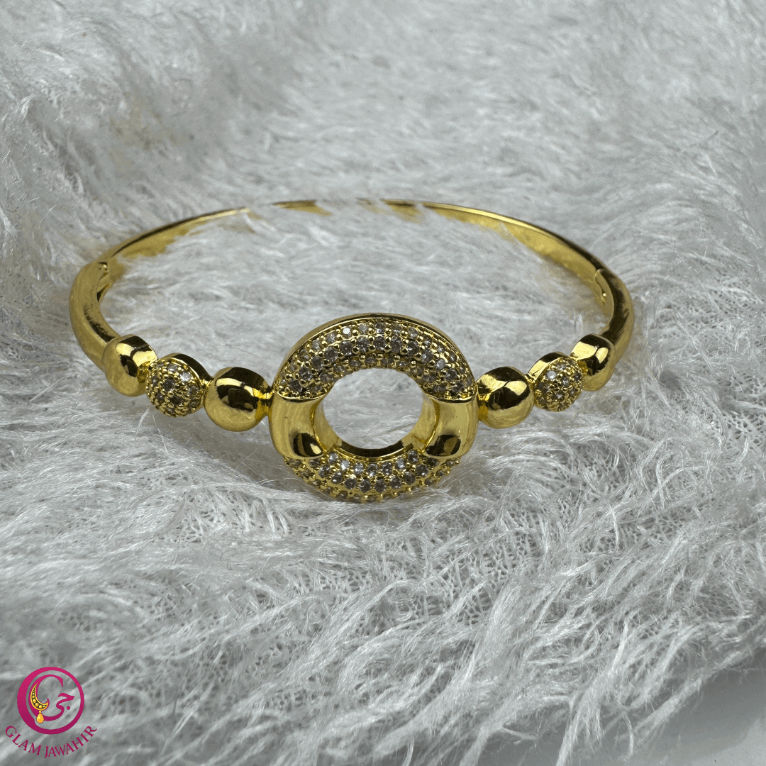 Bracelet Glam Éclat – Acier inoxydable doré Bracelet doré en acier inoxydable de la parure Glam Éclat.